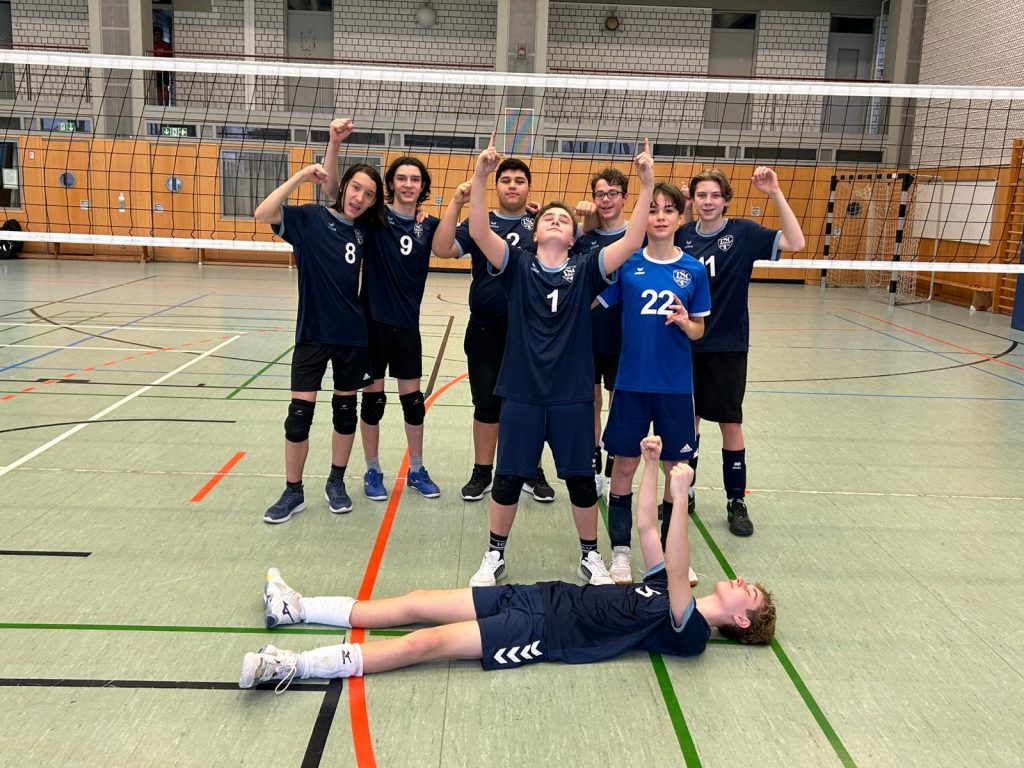 Unsere U16m feiert ihren Aufstieg in die LK2 am 3.Spieltag